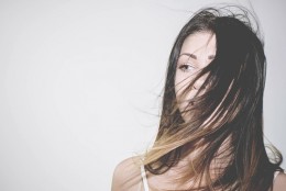 Oliwa – sposób na regenerację Twoich włosów