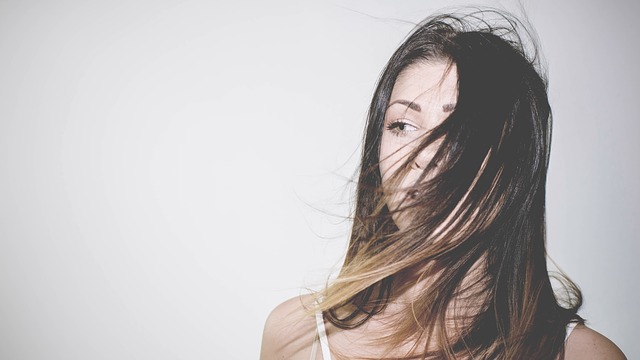 Oliwa – sposób na regenerację Twoich włosów