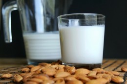 Mleka roślinne vs. mleka krowie